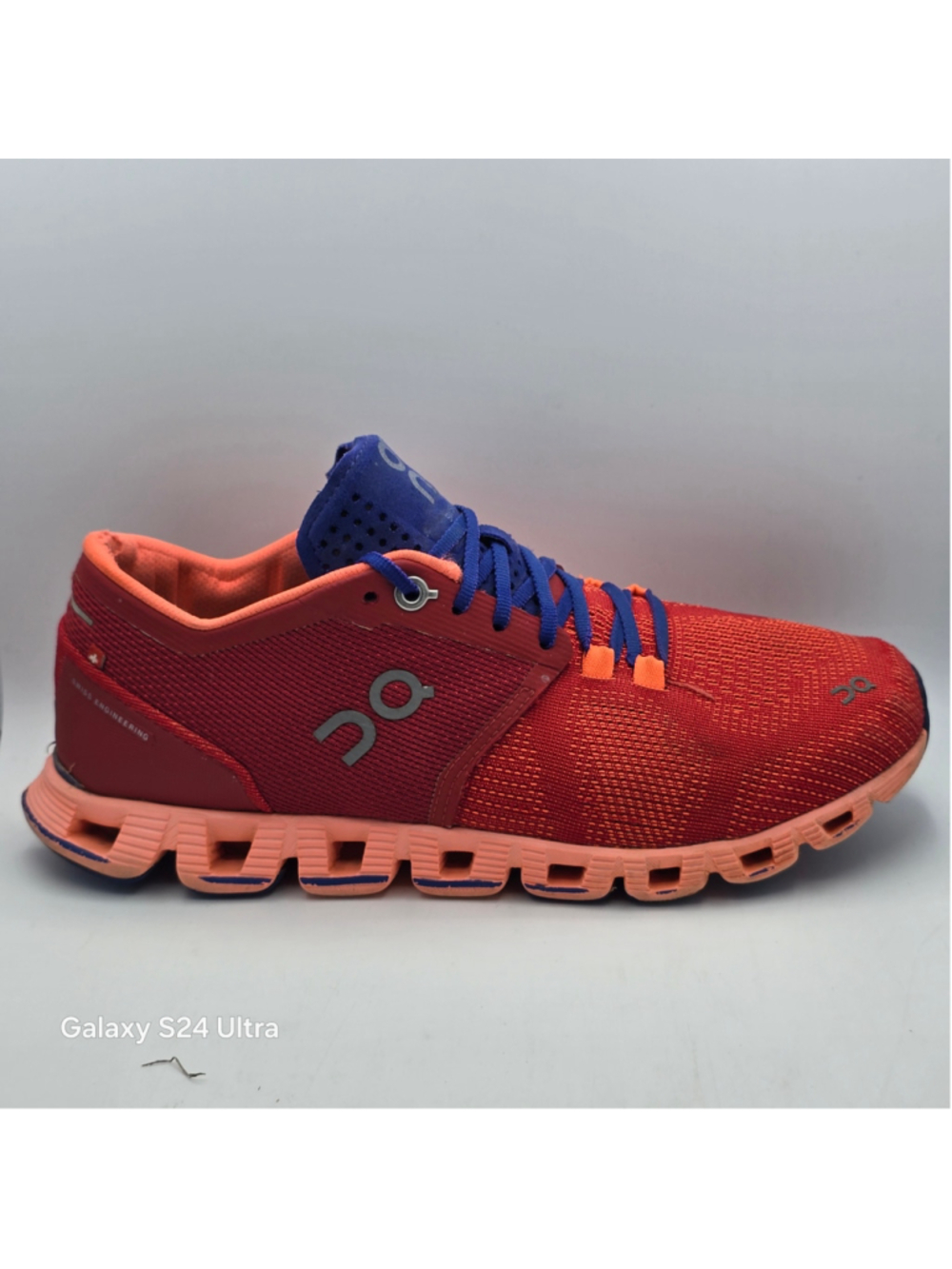 On Cloud Womens Cloud X Red Flash Running Shoes Sneakers Size 7